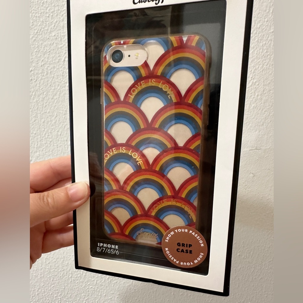 Casetify Love is Love Rainbow iPhone 8/7/6S/6 Grip Case